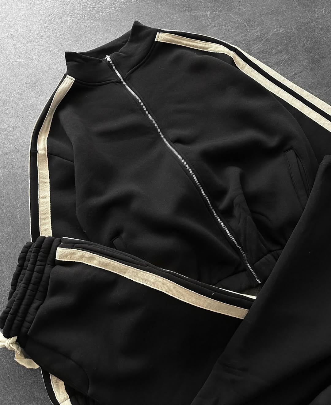 سوت Zara Strip OverSize